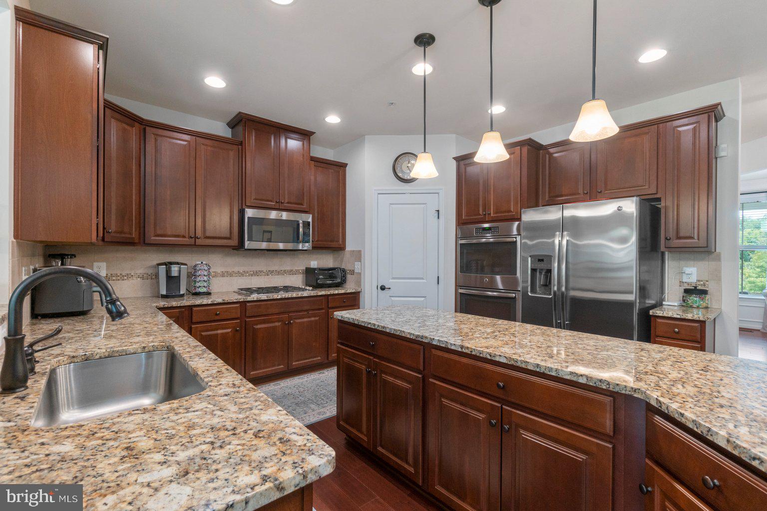 4205 Perry Hall Road Perry Hall, MD 21128 - Photo 20 of 76 42" Cabinets With Crown Molding