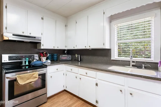 $329,900 | 1102 8th Avenue, Graceville, FL 32440