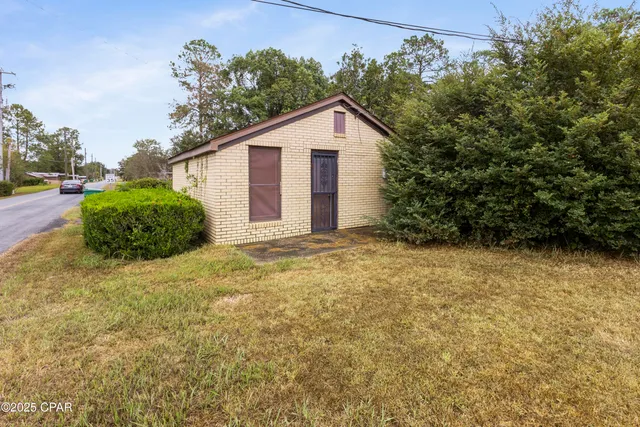 $329,900 | 1102 8th Avenue, Graceville, FL 32440