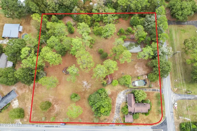 $329,900 | 1102 8th Avenue, Graceville, FL 32440