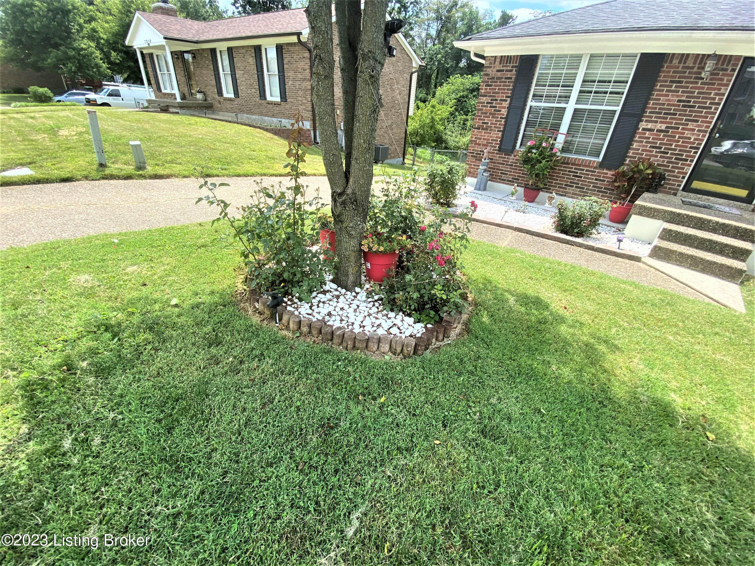 7216 Ridge Creek Road Louisville, KY 40291 - Photo 44 of 86 IMG_6148