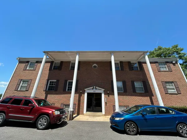 $895 | 924 Mountain View Road, Unit 5, Vinton, VA 24179