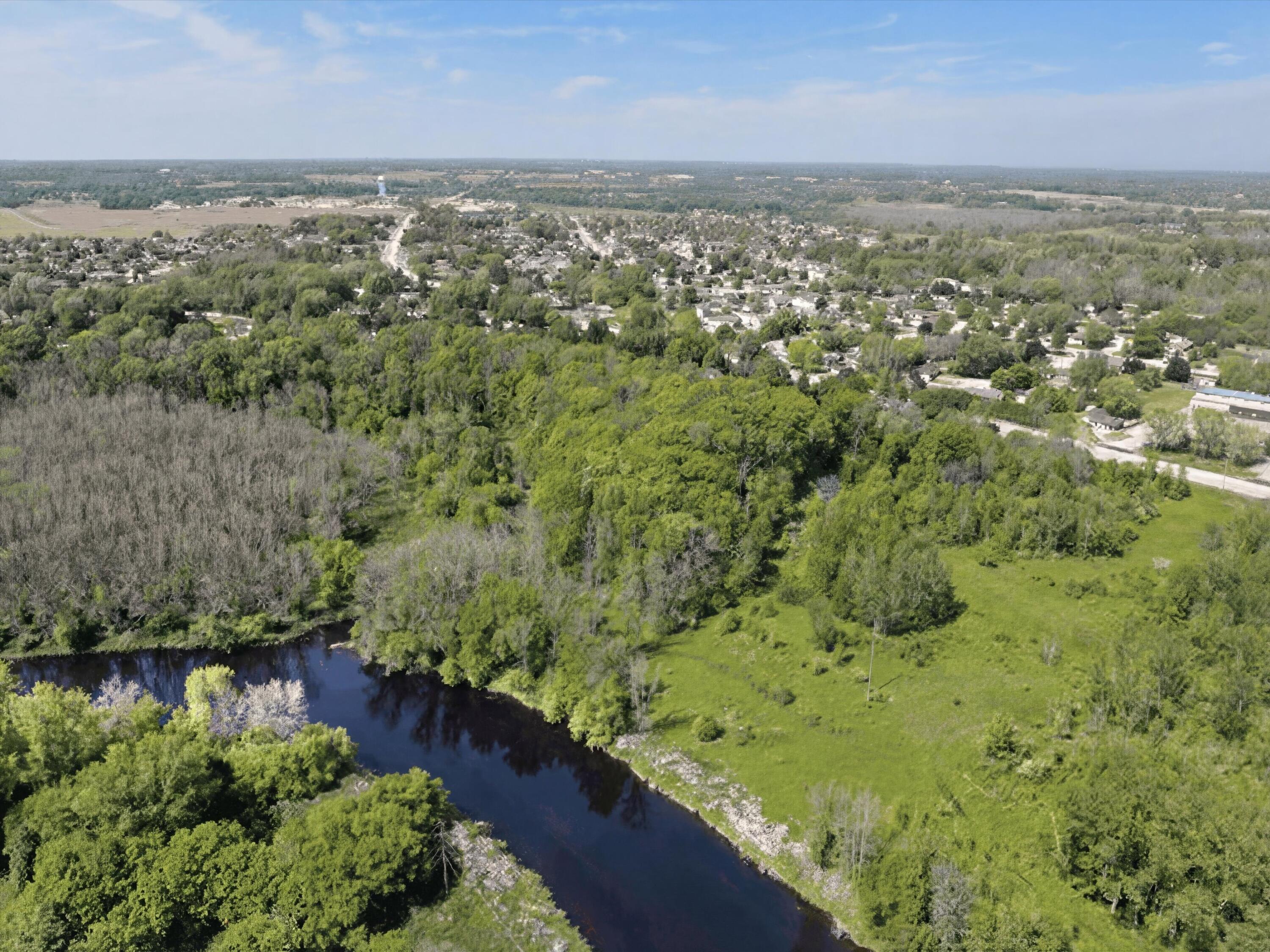 1608 North Rapids Road Manitowoc, WI 54220 - Photo 19 of 72 70-001_1519281_0297_v2