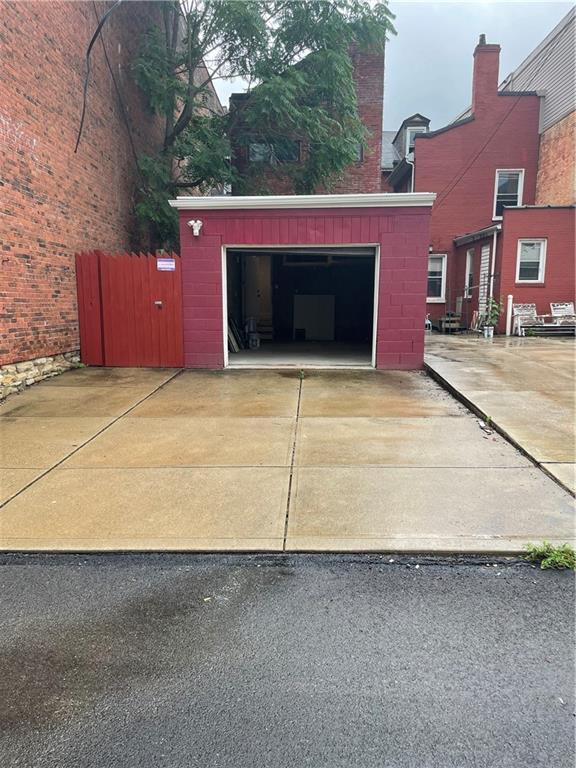 2217 Sarah Street Pittsburgh, PA 15203 - Photo 18 of 33