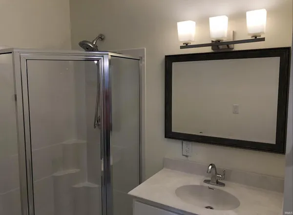 $1,500 | 726 West 6th Street, Unit 1, Bloomington, IN 47404