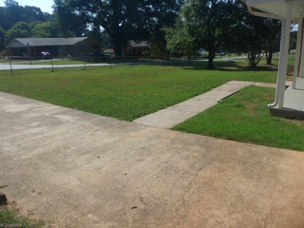 3570 Manoa Road Pfafftown, NC 27040 - Photo 14 of 14 Gallery Image 14