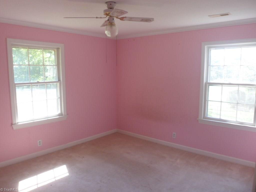 3570 Manoa Road Pfafftown, NC 27040 - Photo 5 of 14 Gallery Image 5