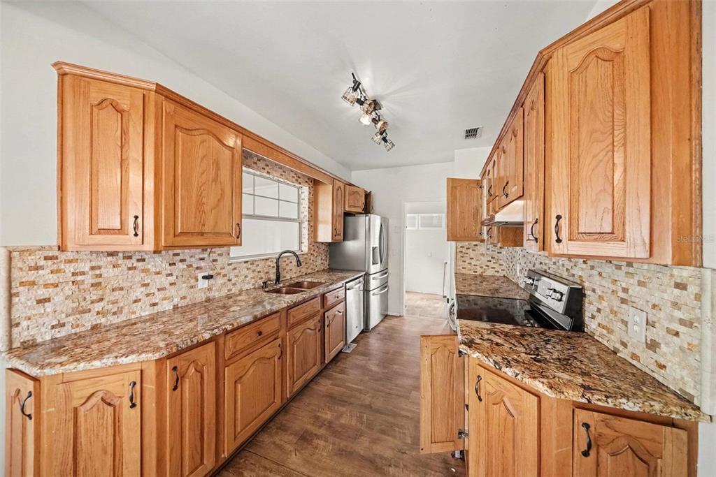 1509 West Windhorst Road Brandon, FL 33510 - Photo 13 of 35 Gallery Image 13