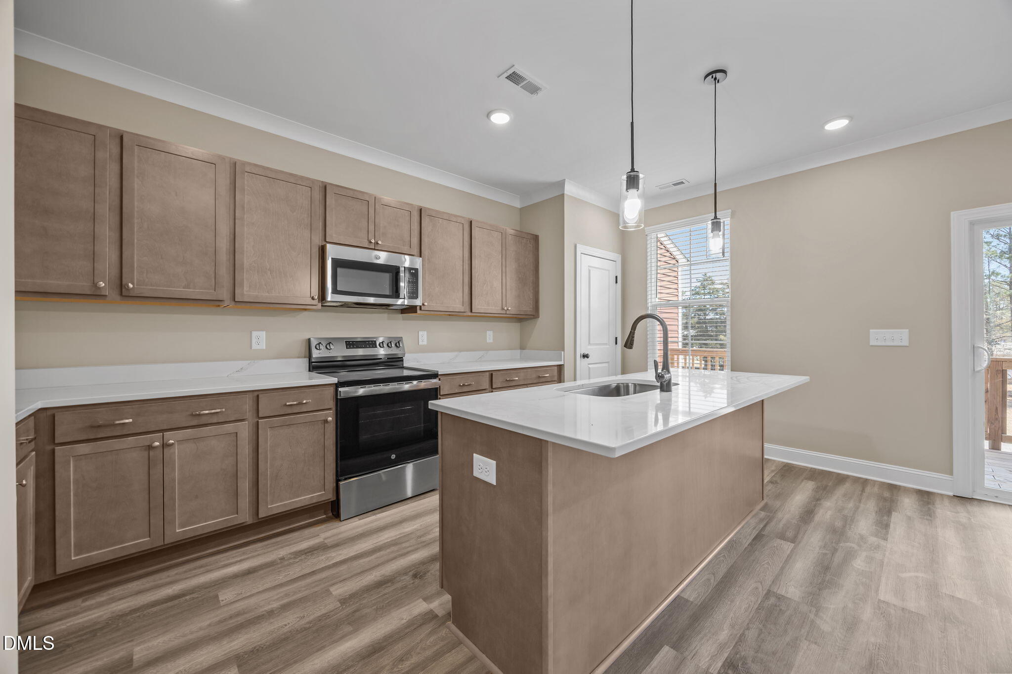 145 Pearl Street, Unit 10 Garner, NC 27529 - Photo 7 of 25 15-web-or-mls-IMG_9744