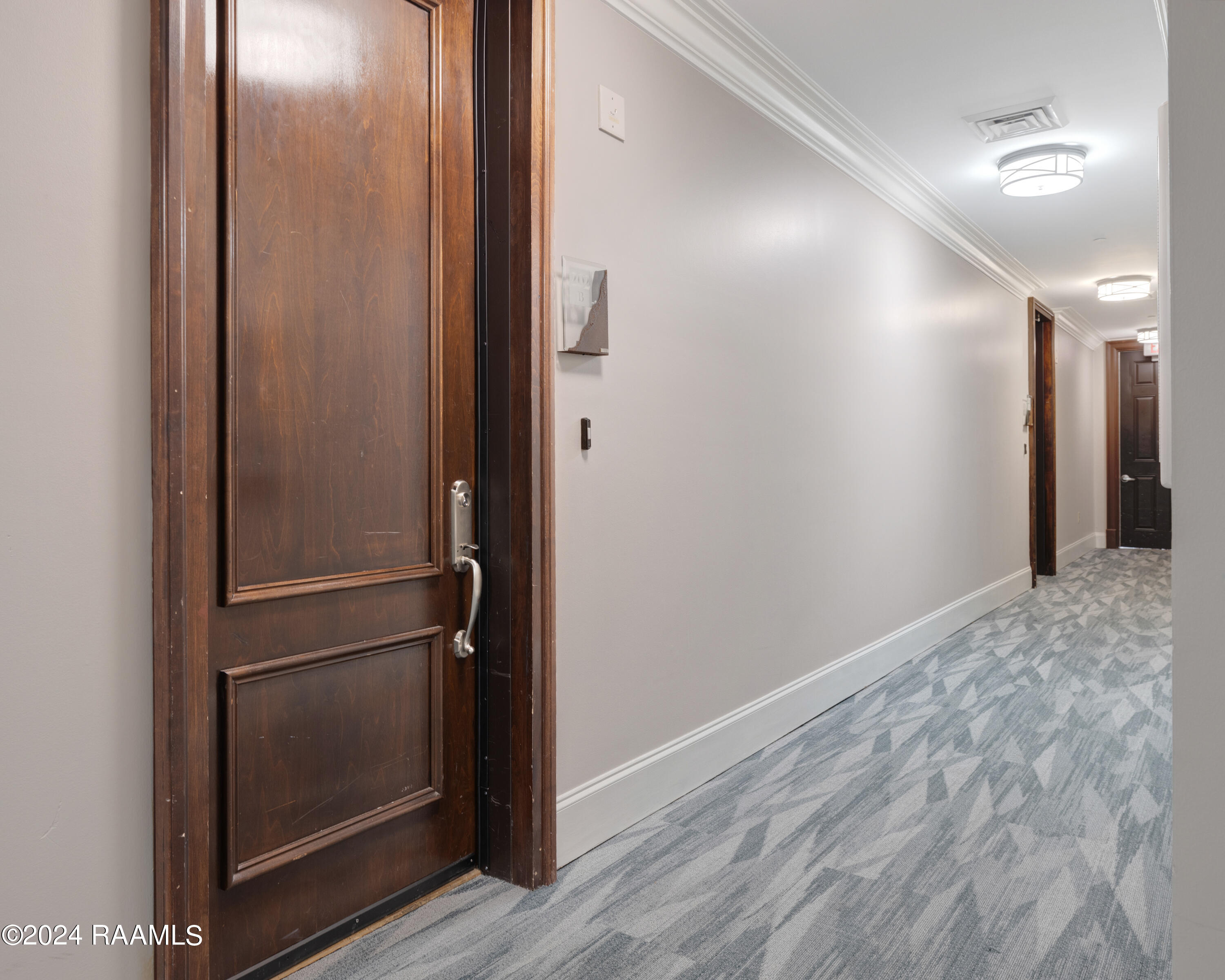 605 Silverstone Road, Unit 202B Lafayette, LA 70508 - Photo 3 of 24 202B 615 Silverstone-24