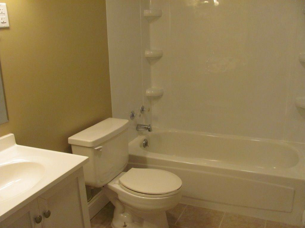 108 West Ridgeway McKee, KY 40447 - Photo 10 of 10 Bathroom