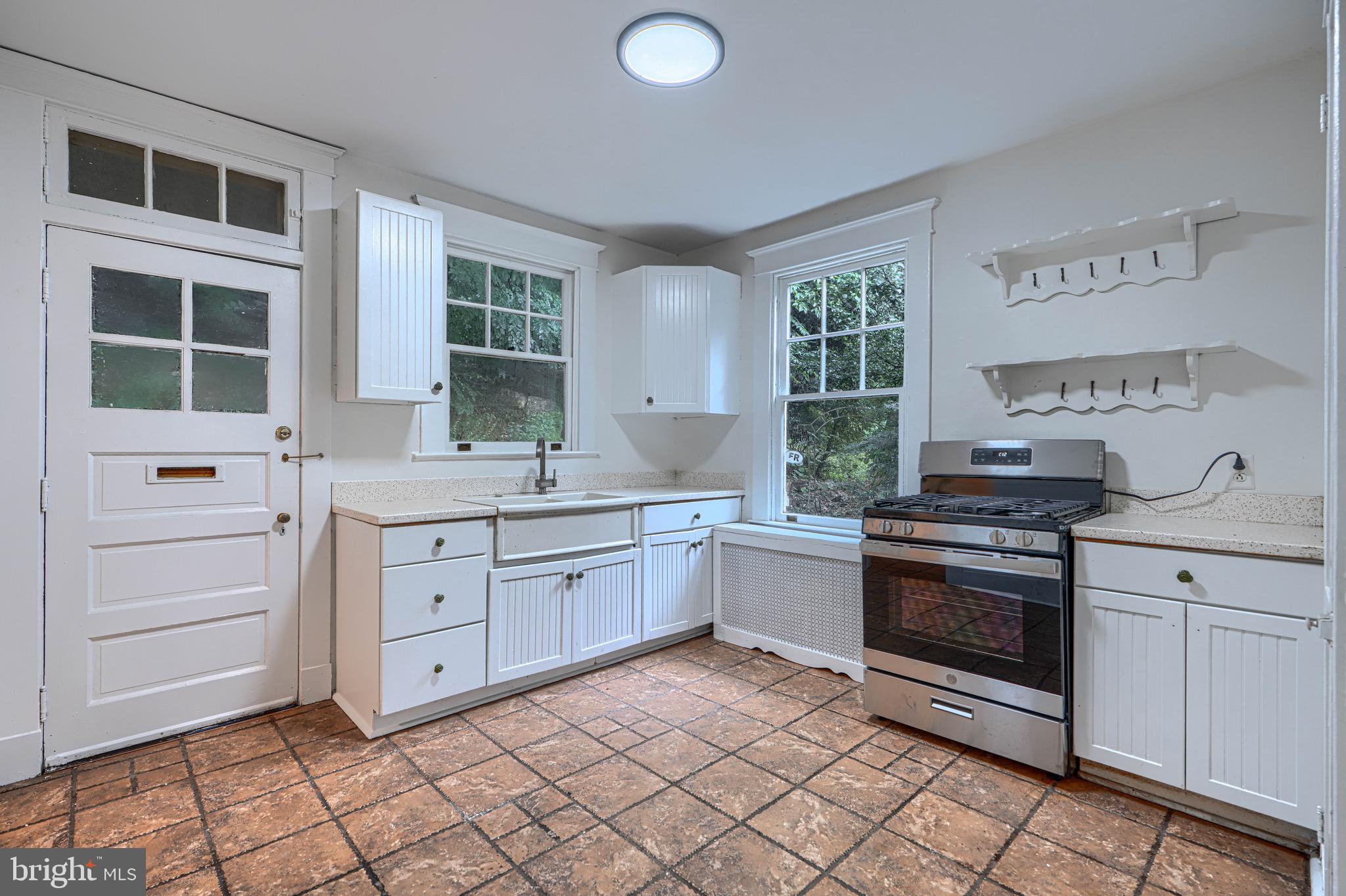 5415 Falls Rd Terrace Baltimore, MD 21210 - Photo 11 of 58 Gallery Image 11