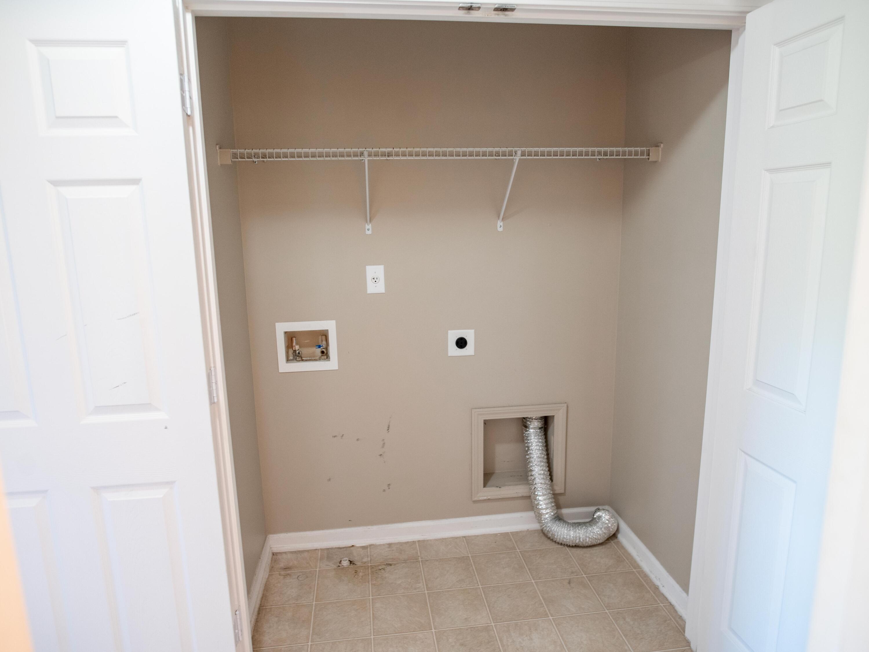 9038 Parlor Drive Ladson, SC 29456 - Photo 17 of 36 Laundry