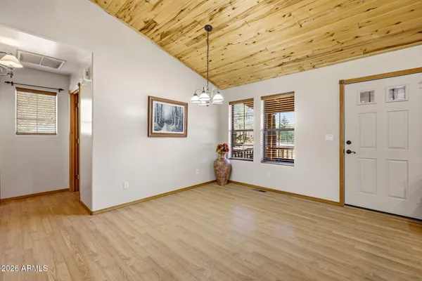 $369,000 | 2677 Palomino Trail, Overgaard, AZ 85933