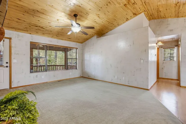 $369,000 | 2677 Palomino Trail, Overgaard, AZ 85933