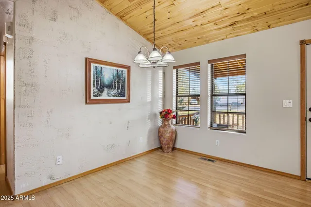 $369,000 | 2677 Palomino Trail, Overgaard, AZ 85933