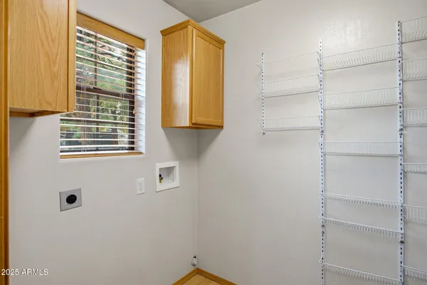 $369,000 | 2677 Palomino Trail, Overgaard, AZ 85933