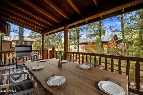 $369,000 | 2677 Palomino Trail, Overgaard, AZ 85933