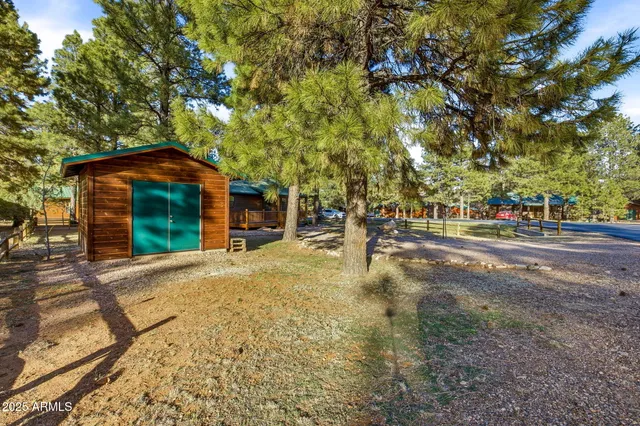 $369,000 | 2677 Palomino Trail, Overgaard, AZ 85933