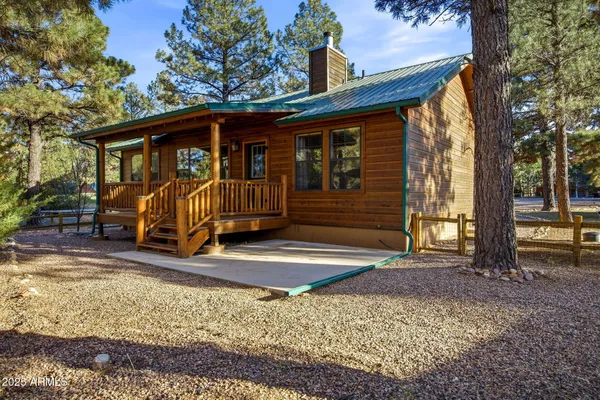 $369,000 | 2677 Palomino Trail, Overgaard, AZ 85933
