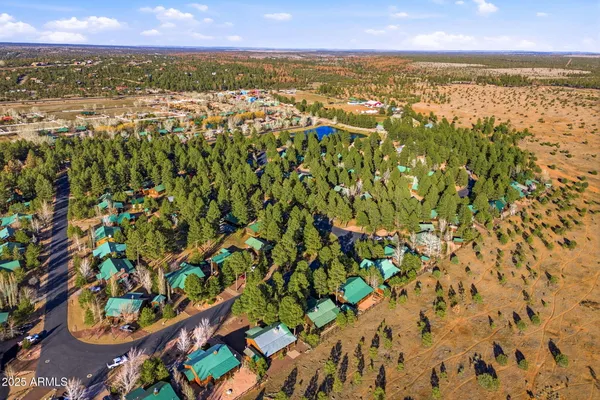 $369,000 | 2677 Palomino Trail, Overgaard, AZ 85933