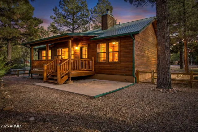 $369,000 | 2677 Palomino Trail, Overgaard, AZ 85933