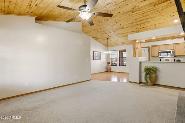 $369,000 | 2677 Palomino Trail, Overgaard, AZ 85933