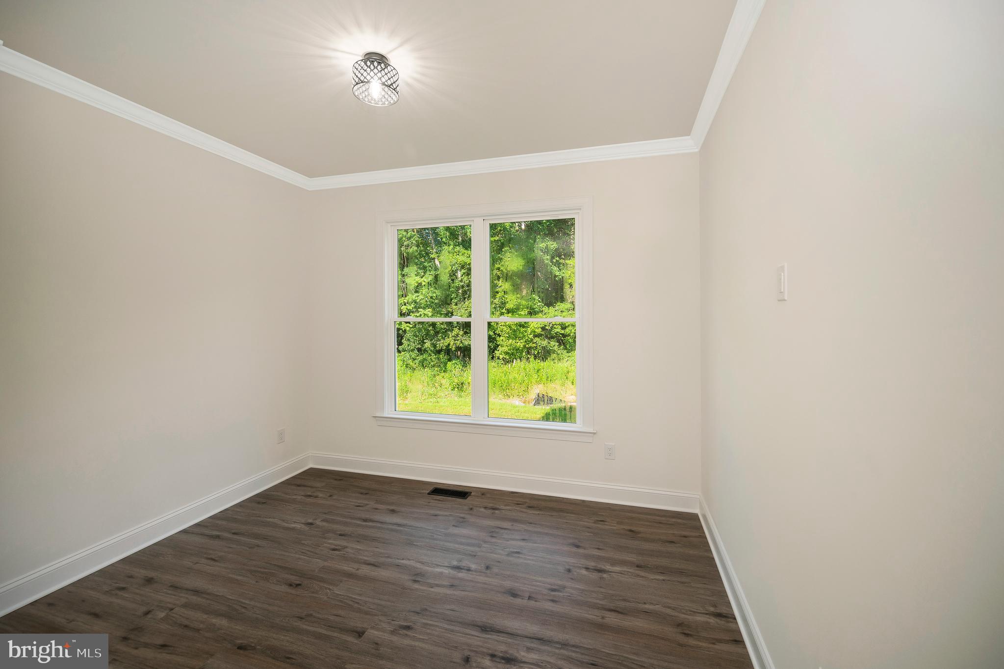 13208 Bristow Road Nokesville, VA 20181 - Photo 22 of 58 Main level office or bedroom