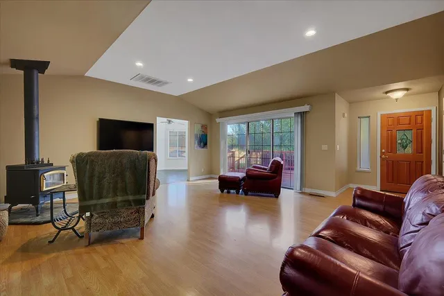 $595,000 | 8890 Daguerra Point Drive, Marysville, CA 95901