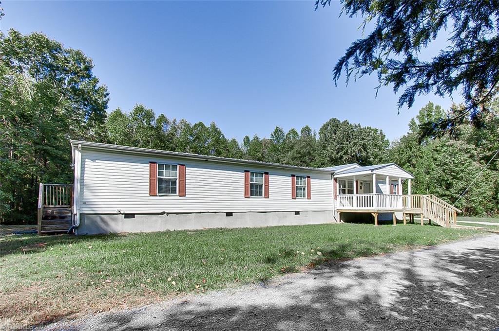 1376 Rising Vw Way Asheboro, NC 27205 - Photo 2 of 46 Gallery Image 2
