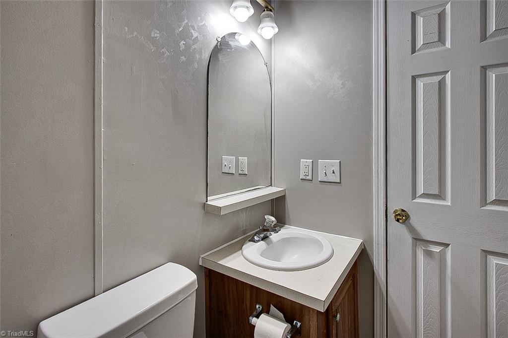 1376 Rising Vw Way Asheboro, NC 27205 - Photo 28 of 46 Gallery Image 28