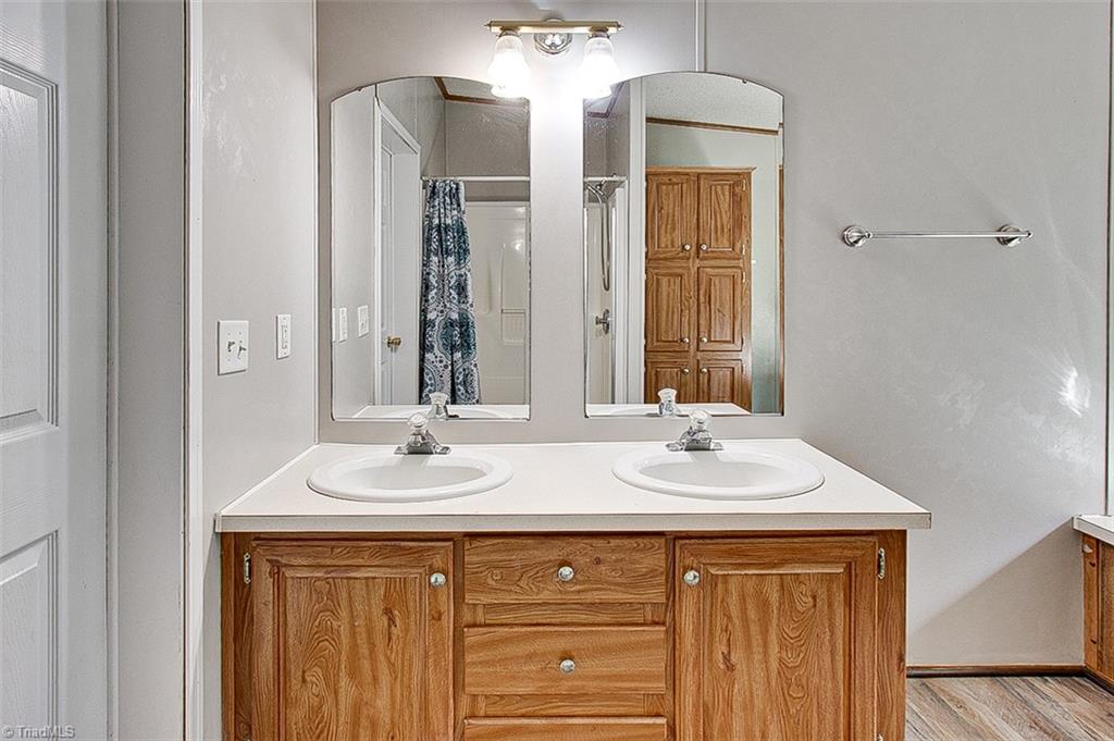 1376 Rising Vw Way Asheboro, NC 27205 - Photo 34 of 46 Gallery Image 34