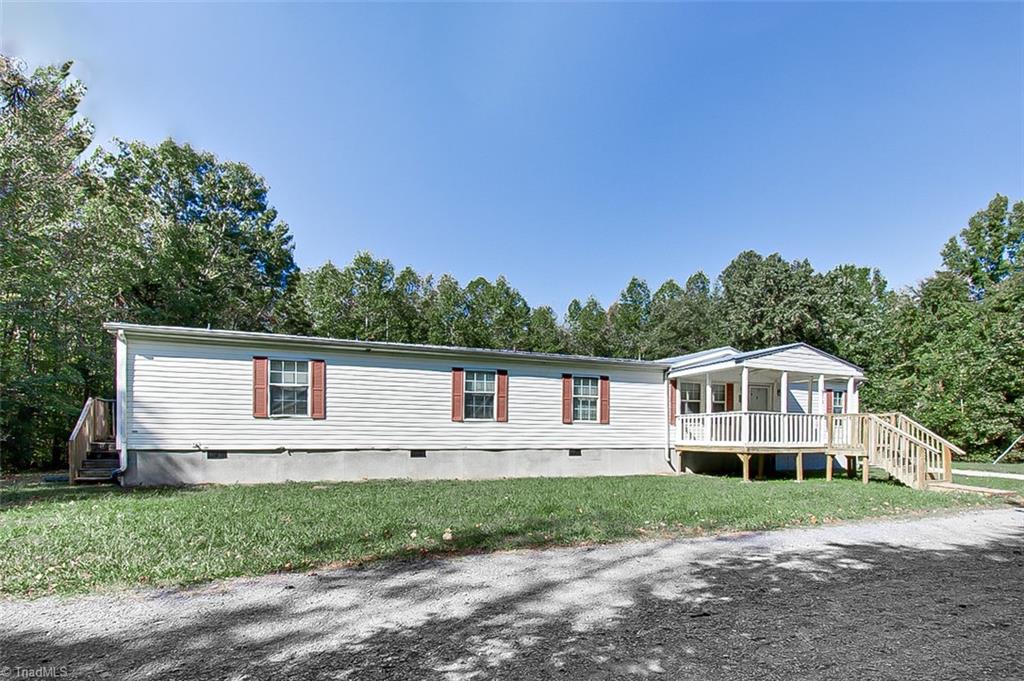 1376 Rising Vw Way Asheboro, NC 27205 - Photo 4 of 46 Gallery Image 4