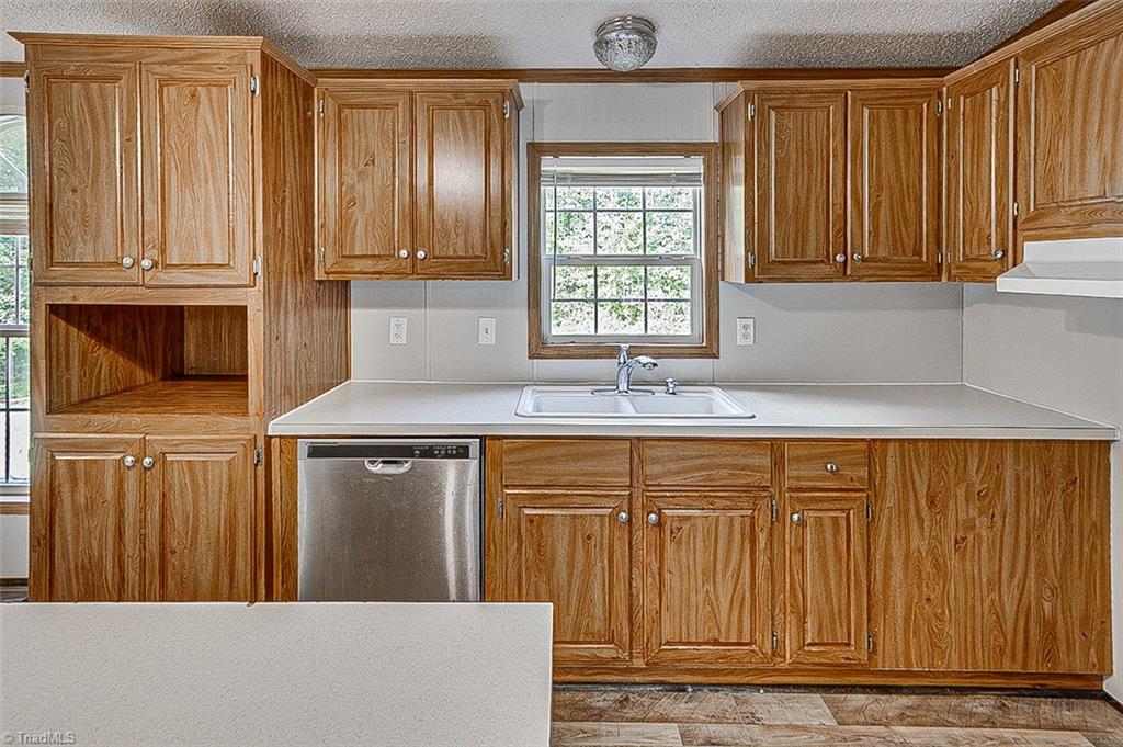 1376 Rising Vw Way Asheboro, NC 27205 - Photo 8 of 46 Gallery Image 8