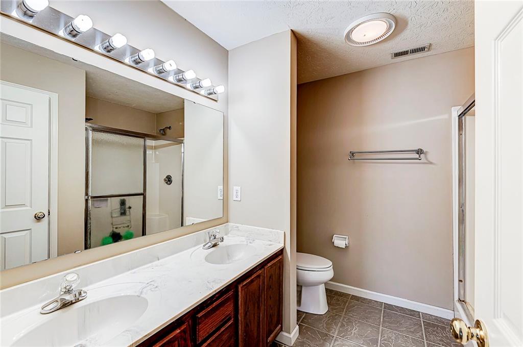 2432 Inishmore Court Indianapolis, IN 46214 - Photo 15 of 31