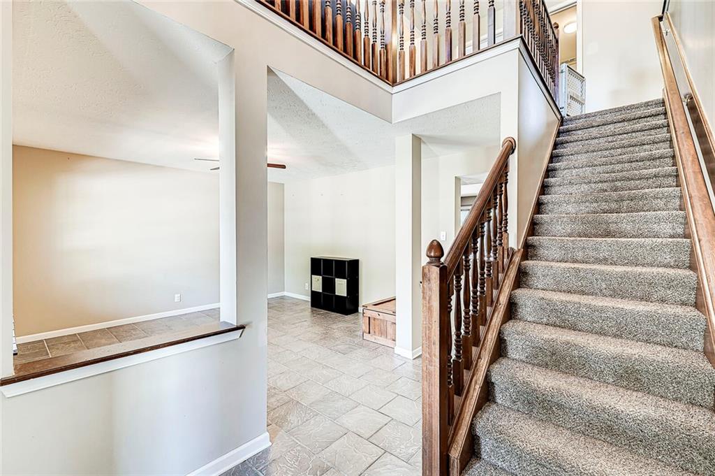 2432 Inishmore Court Indianapolis, IN 46214 - Photo 3 of 31