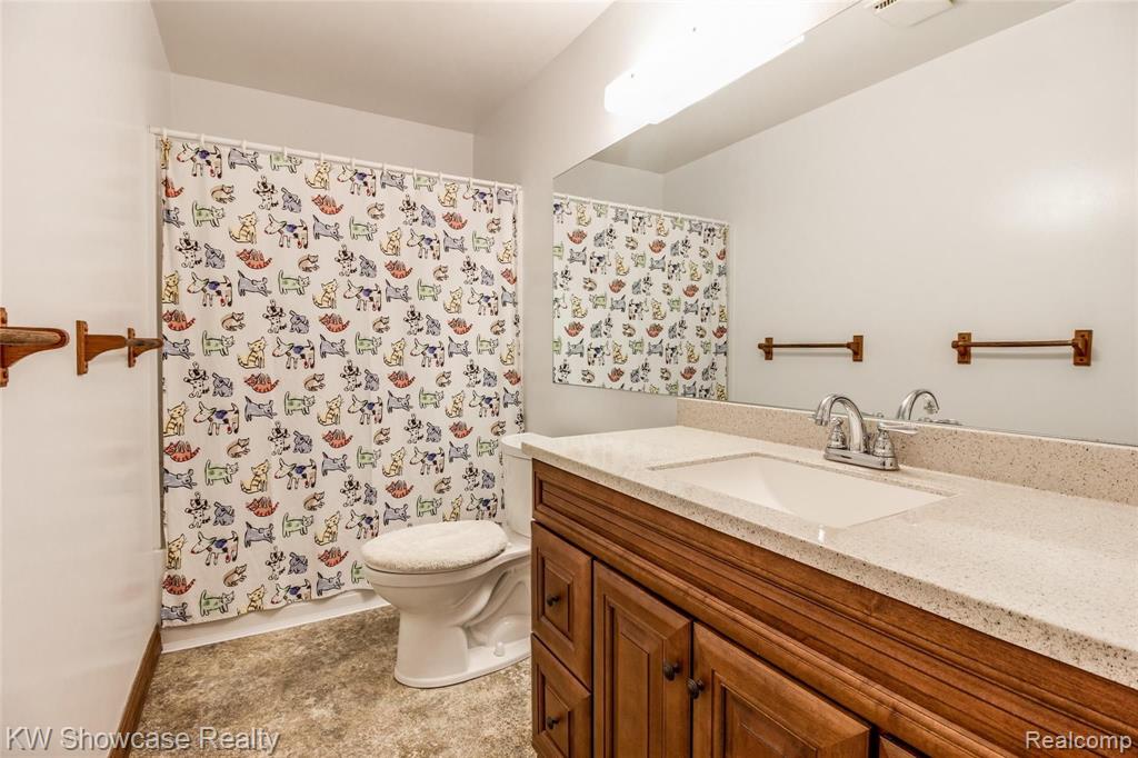 998 Hadley Road Rochester Hills, MI 48307 - Photo 32 of 42