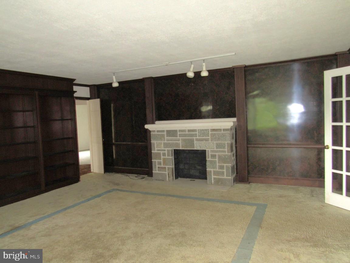 1755 Camp Betty Washington Road York, PA 17402 - Photo 8 of 23