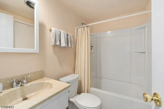 $729,000 | 87 Ivy Lane, Bridgewater, NJ 08807