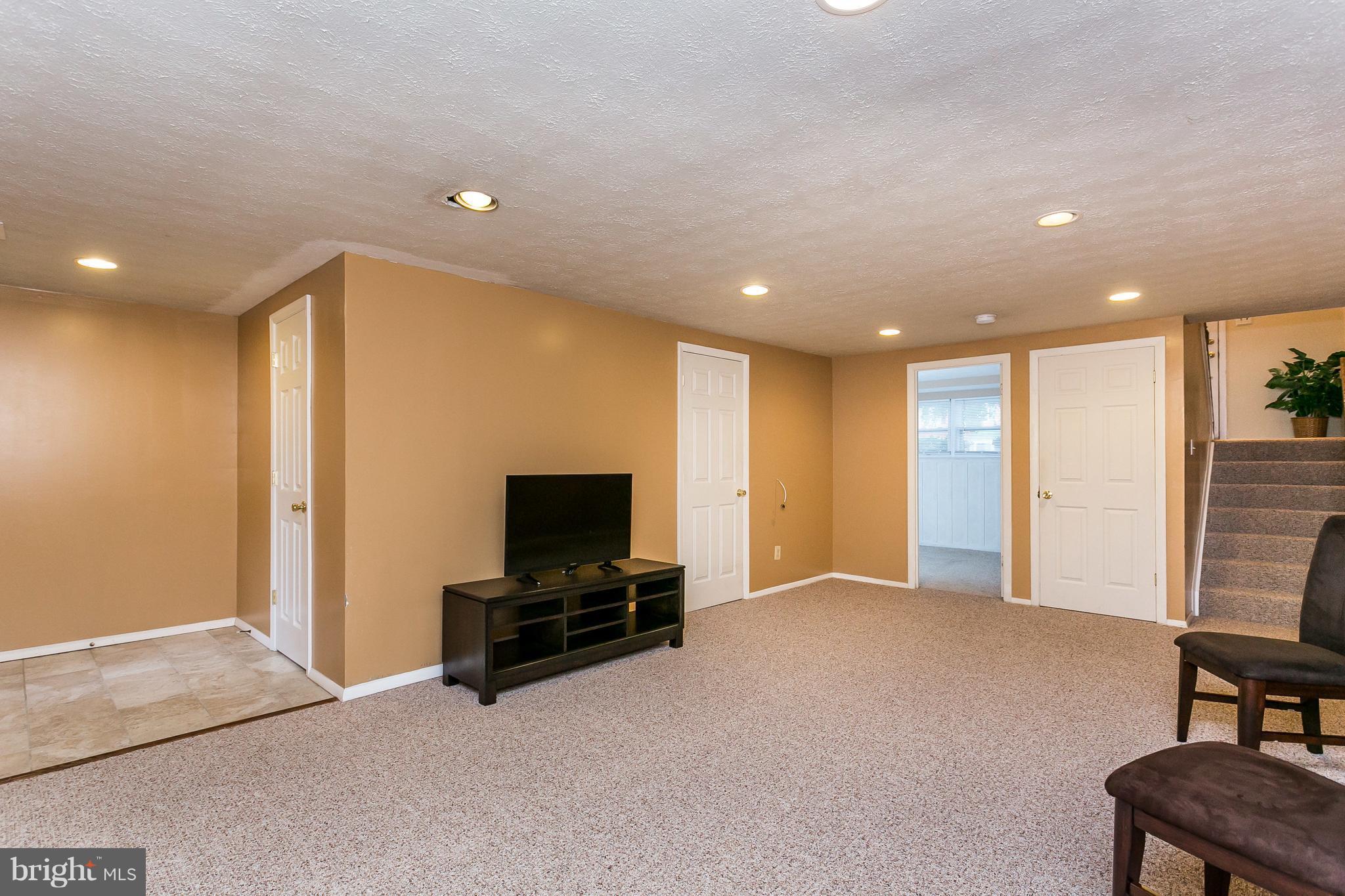 39 Stoneway Place Baltimore, MD 21236 - Photo 18 of 27 Family Room in finished basement