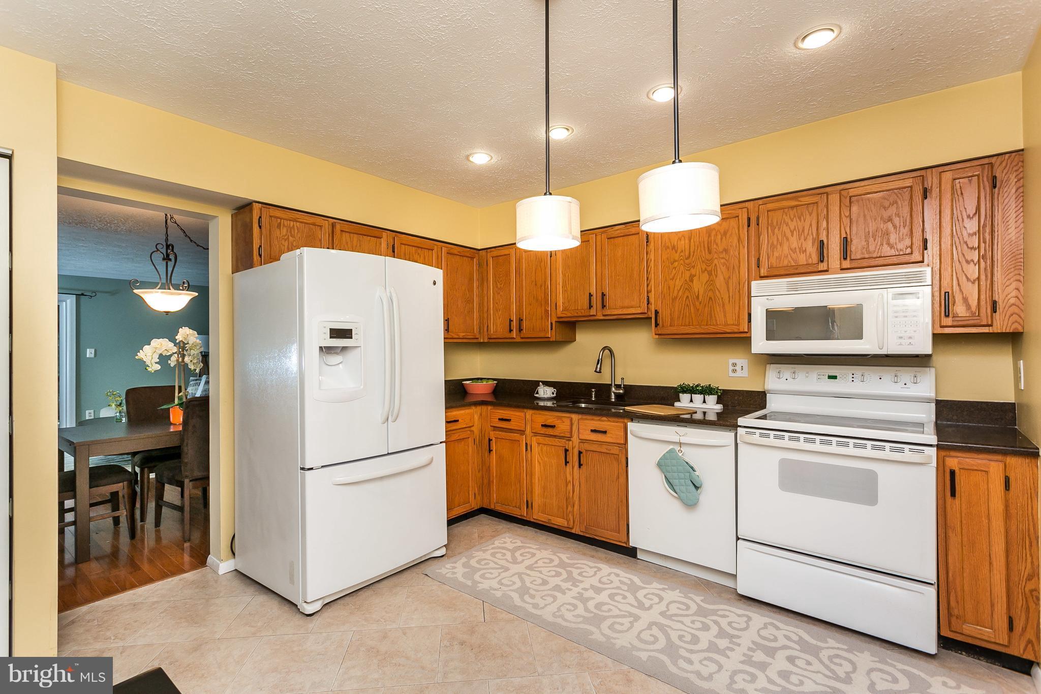39 Stoneway Place Baltimore, MD 21236 - Photo 2 of 27 Kitchen
