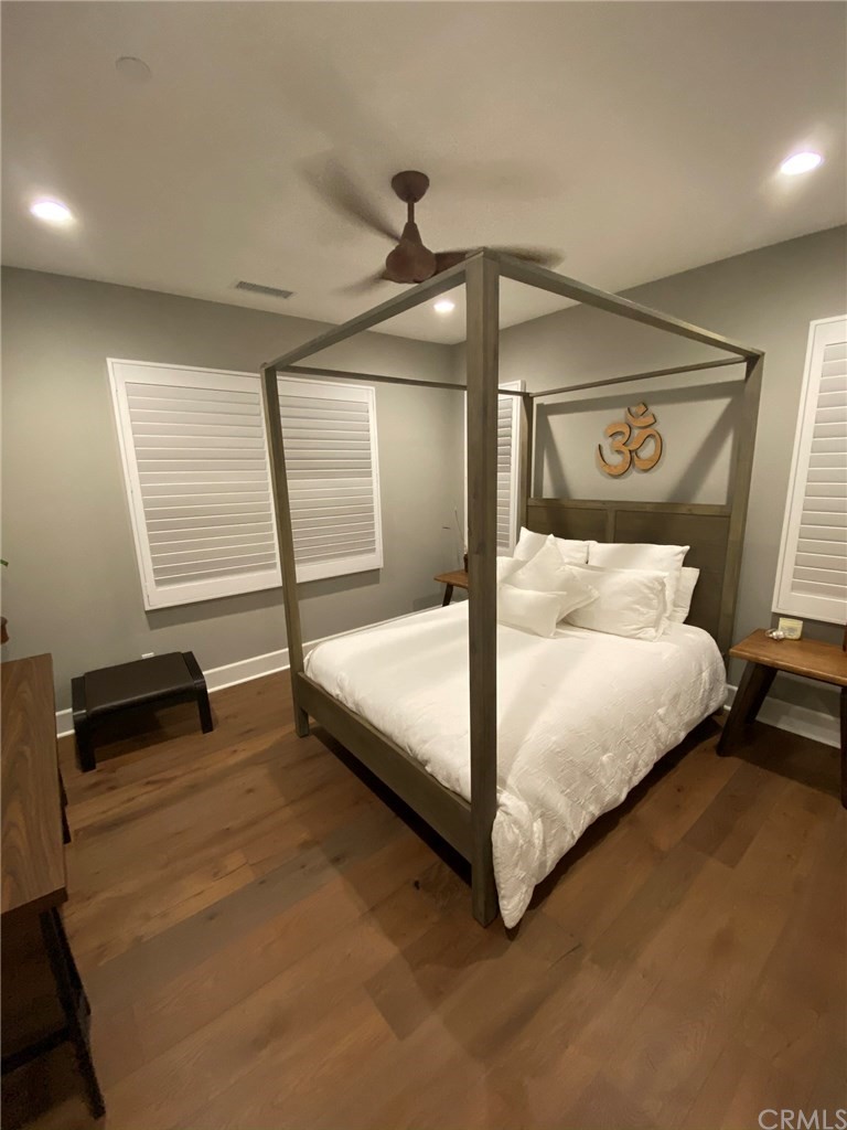 114 Joshua Tree Irvine, CA 92620 - Photo 35 of 73 a bedroom with a bed and a window