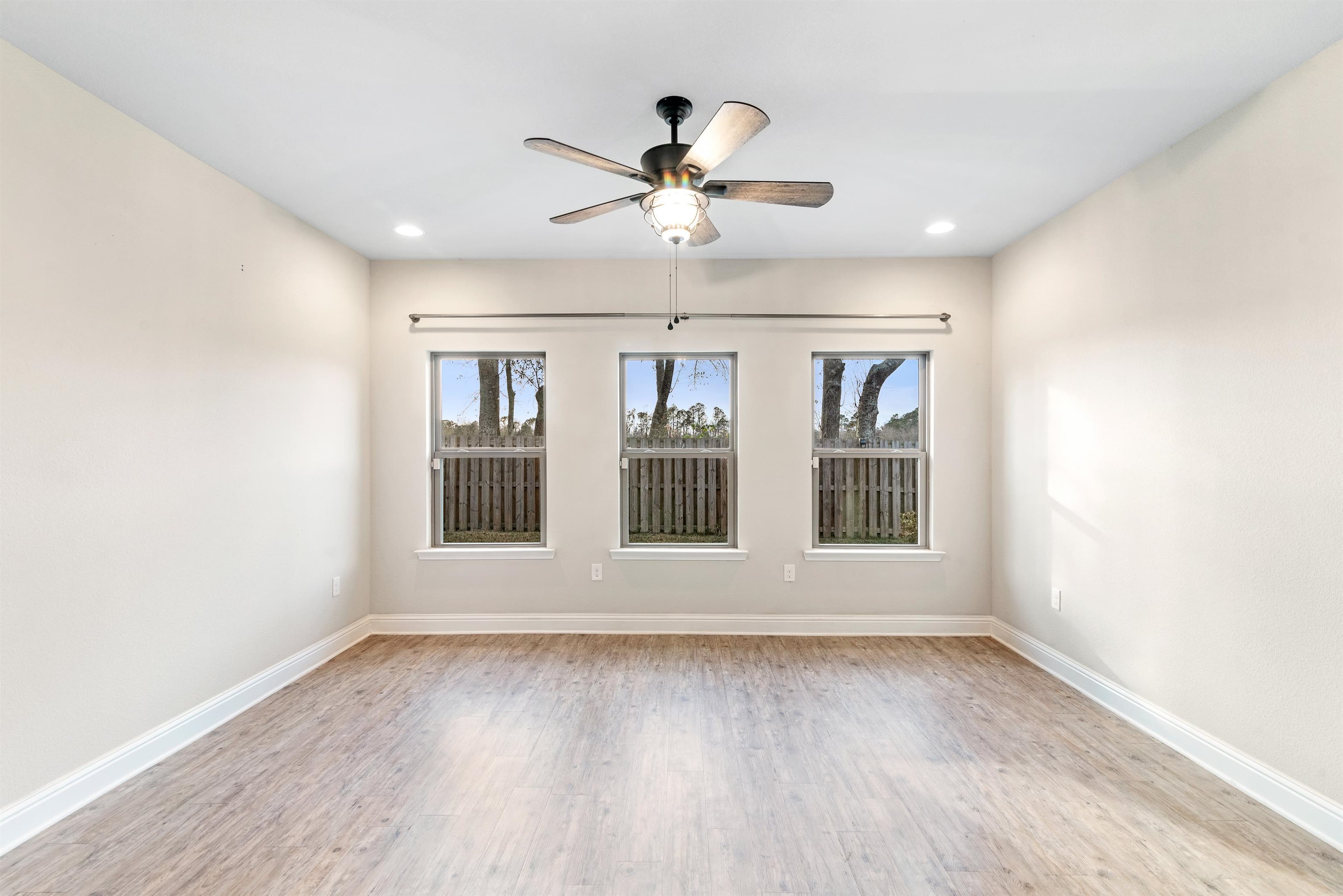 1548 Kairos Loop Foley, AL 36535 - Photo 15 of 43 Living Room