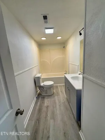 $189,900 | 509 East Hemlock Street, La Follette, TN 37766