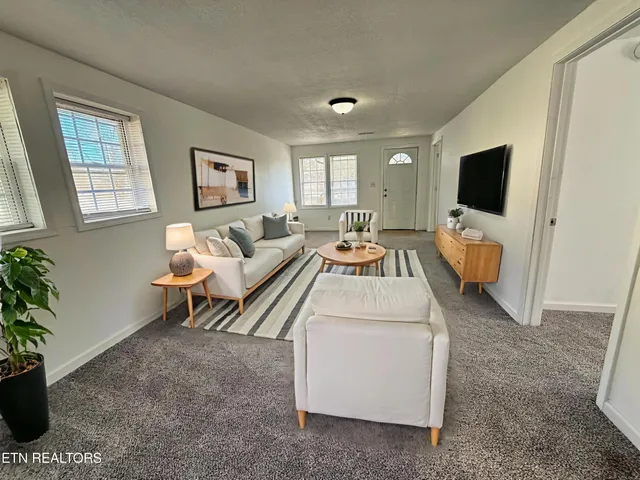 $189,900 | 509 East Hemlock Street, La Follette, TN 37766