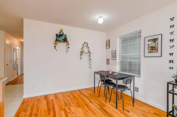 $2,600 | 225 Belvidere Avenue, Unit 1, Jersey City, NJ 07306