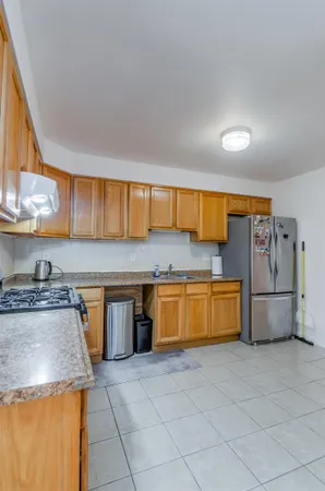 $2,600 | 225 Belvidere Avenue, Unit 1, Jersey City, NJ 07306