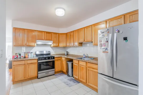 $2,600 | 225 Belvidere Avenue, Unit 1, Jersey City, NJ 07306