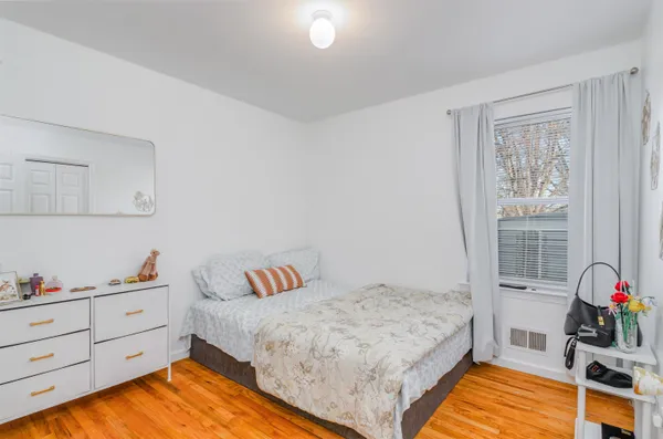 $2,600 | 225 Belvidere Avenue, Unit 1, Jersey City, NJ 07306