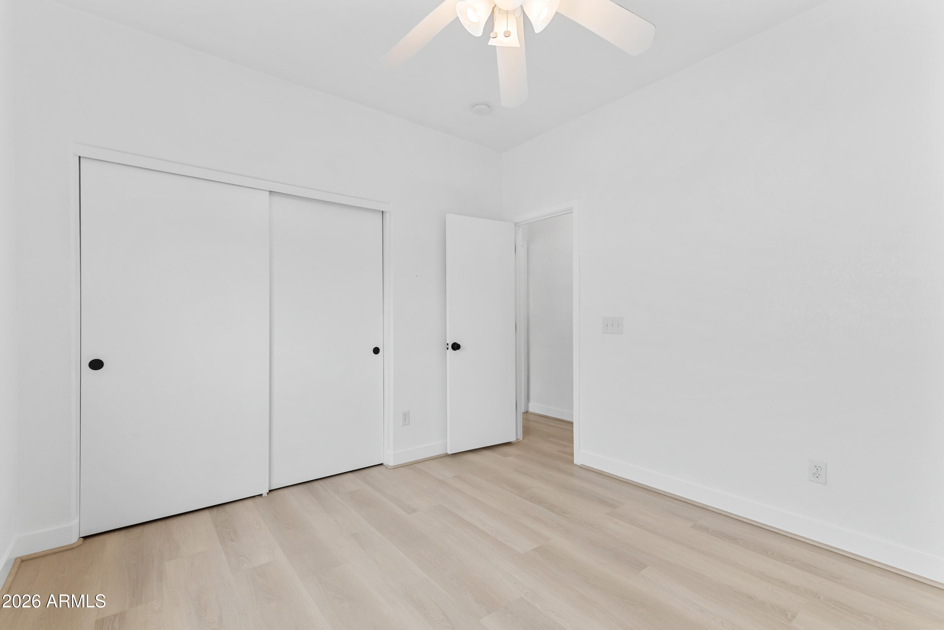 930 East Pedro Road Phoenix, AZ 85042 - Photo 20 of 34 a view of an empty room